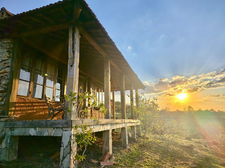 Chalé Charmoso e Aconchegante na Serra