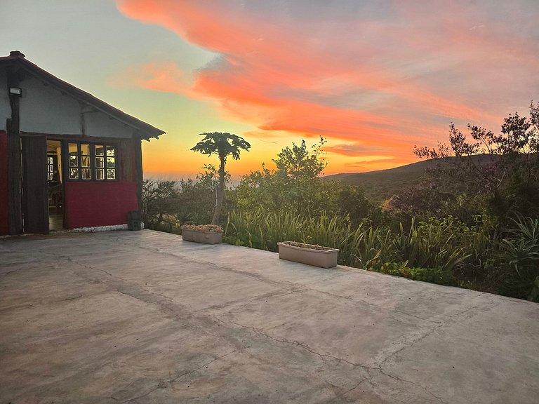 Sítio na Serra com Pôr-do-Sol Espetacular