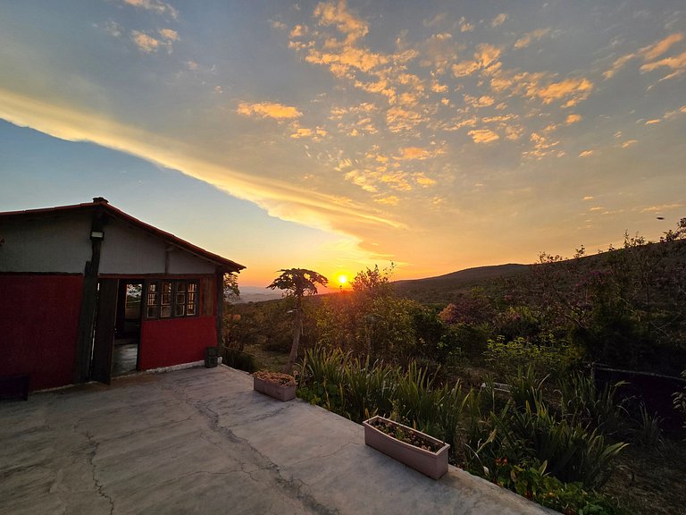 Sítio na Serra com Pôr-do-Sol Espetacular