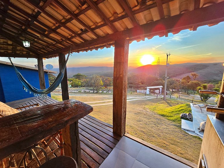 Chalé Amarelo - Piscina e Pôr-do-Sol Deslumbrante