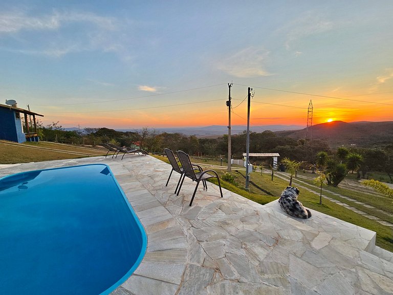 Chalé Amarelo - Piscina e Pôr-do-Sol Deslumbrante