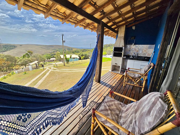 Chalé na Serra com Piscina e Pôr-do-Sol Incrível