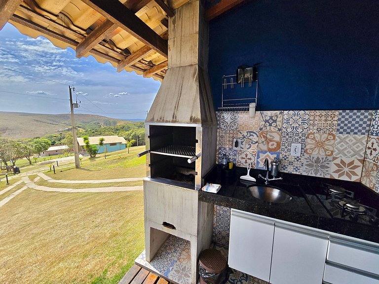 Chalé na Serra com Piscina e Pôr-do-Sol Incrível
