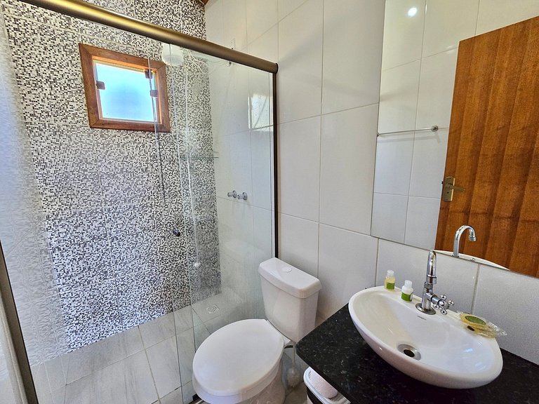 Chalé no Centro com Piscina e Cachoeiras Próximas