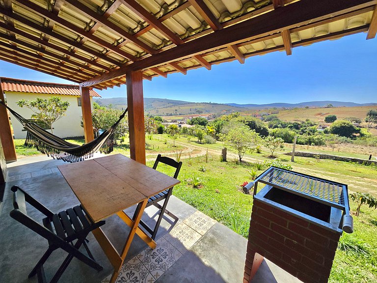 No Centro, com Piscina e Vista da Serra