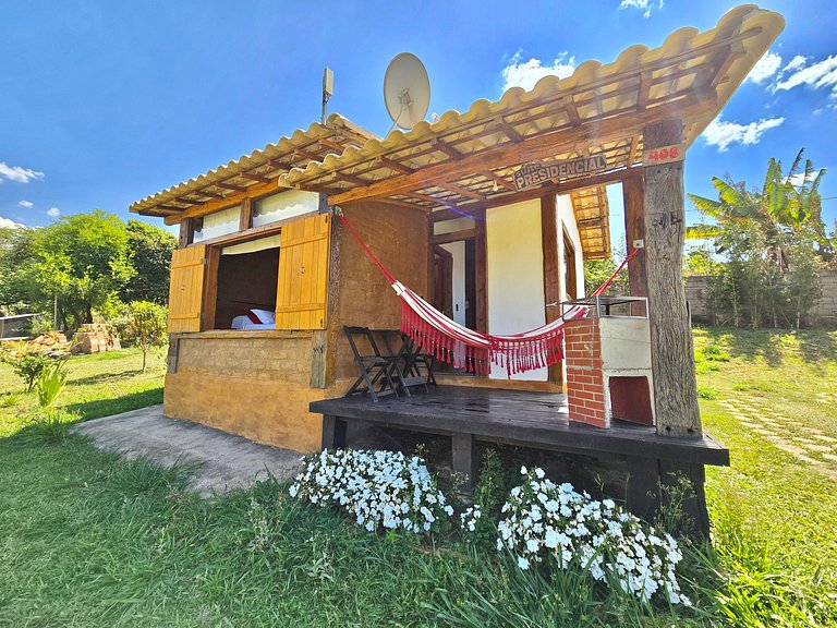 Com Banheira, Piscina e Vista das Montanhas
