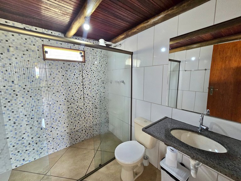No Centro, Com Piscina e Para Até 5 Pessoas