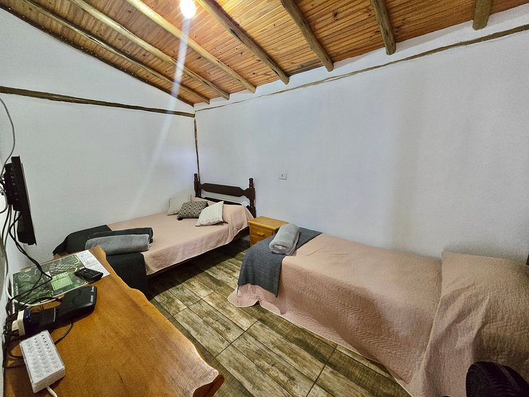 No Centro, Com Piscina e Para Até 5 Pessoas