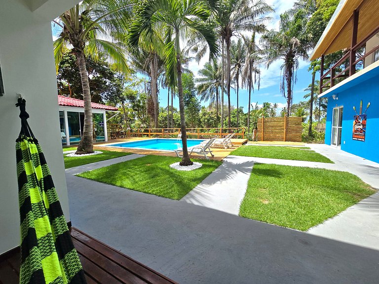 Suíte com Piscina e Café da Manhã - 200m da Praia