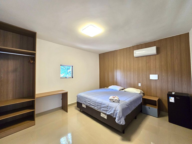 Suíte com 2 quartos e Varanda - 200m da Praia