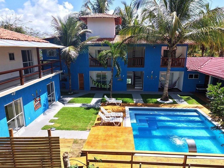 Suíte com Piscina, Café da Manhã e a 200m da Praia